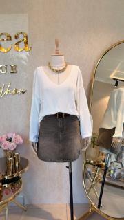 v yaka dökümlü kazak beyaz